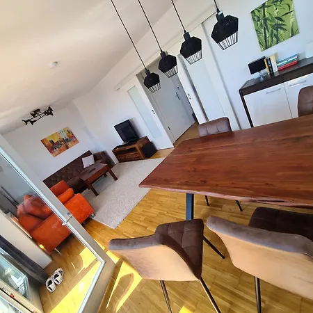 Ridler! Theresienwiese Oktoberfest, Parking & Rooftop Terraces 2 Room شقة