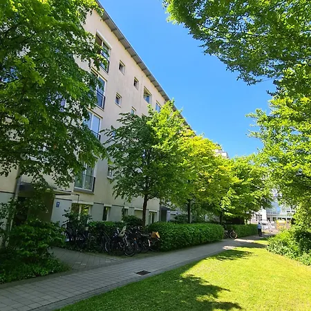 Ridler Theresienwiese, Parking & Rooftop Terraces 2 Апартаменты *